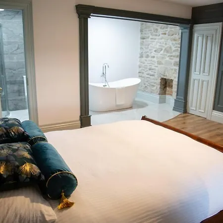 Prizon House 3*